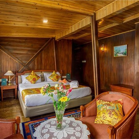 Muscatel Himalayan Resort - 400 Mts From Mall Road 大吉岭 外观 照片