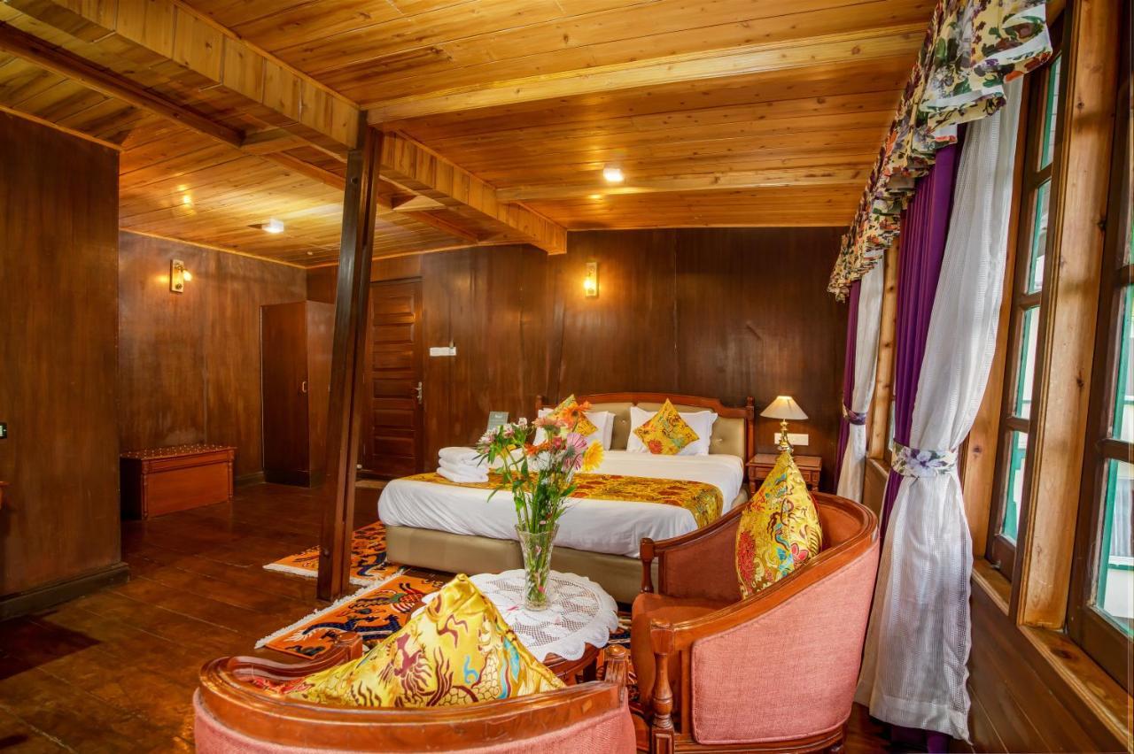 Muscatel Himalayan Resort - 400 Mts From Mall Road 大吉岭 外观 照片
