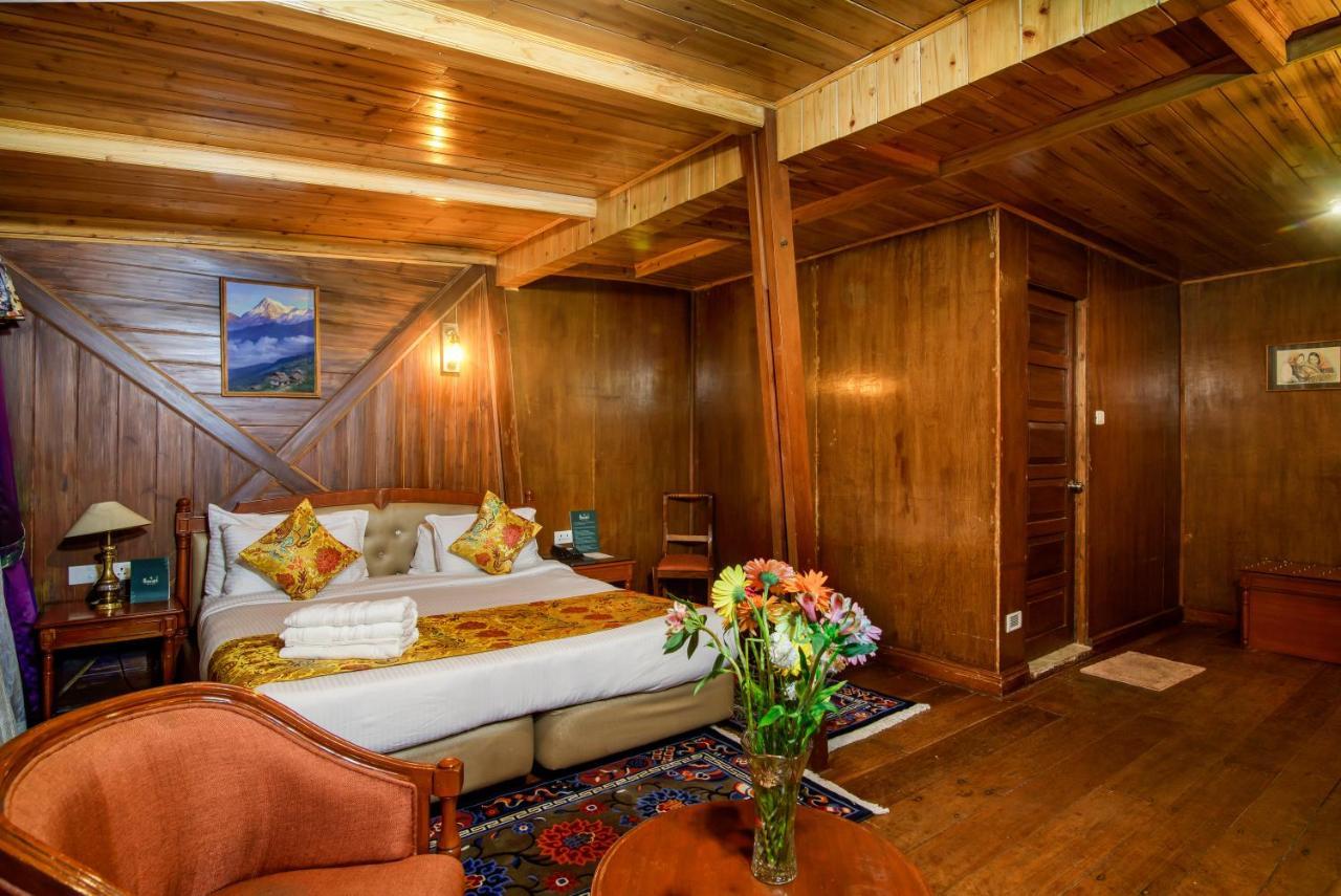 Muscatel Himalayan Resort - 400 Mts From Mall Road 大吉岭 外观 照片