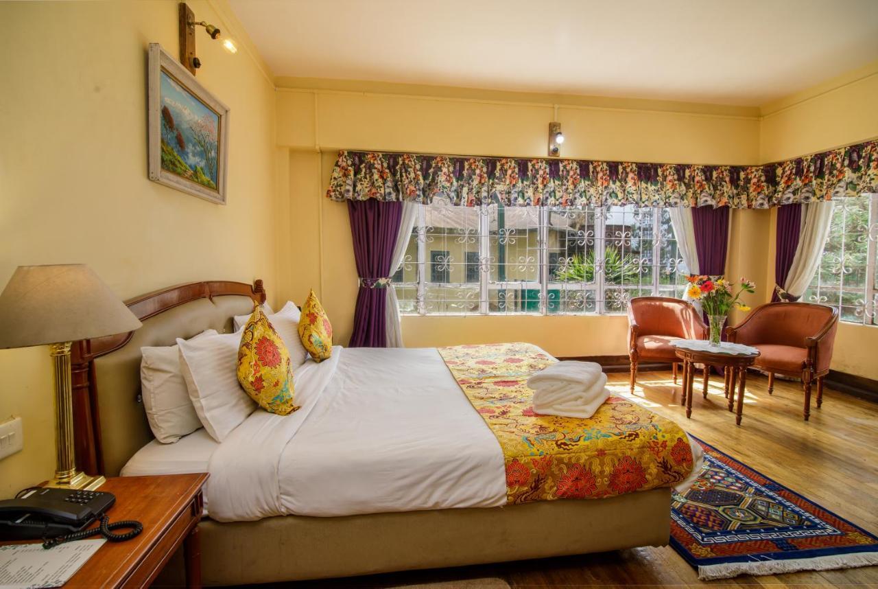 Muscatel Himalayan Resort - 400 Mts From Mall Road 大吉岭 外观 照片