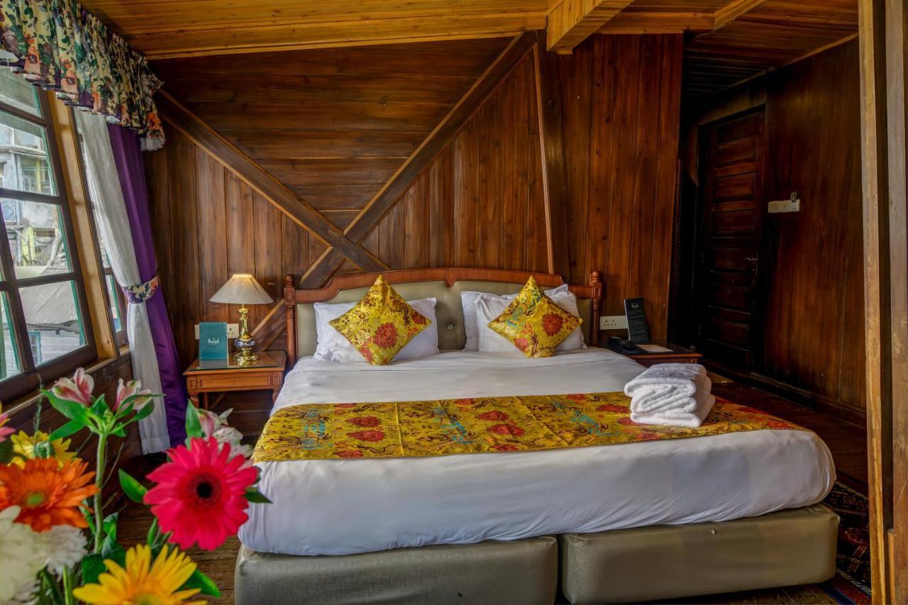 Muscatel Himalayan Resort - 400 Mts From Mall Road 大吉岭 外观 照片