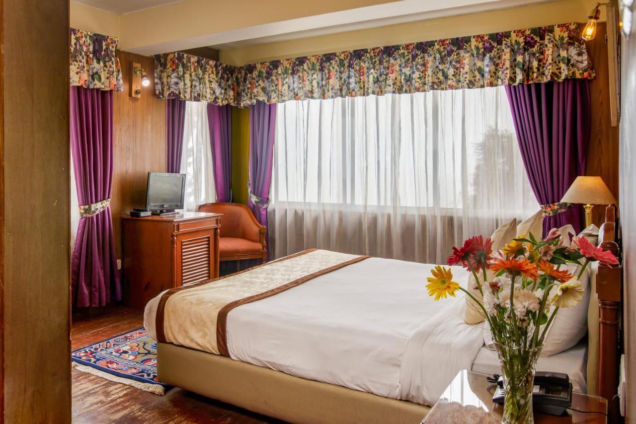 Muscatel Himalayan Resort - 400 Mts From Mall Road 大吉岭 外观 照片