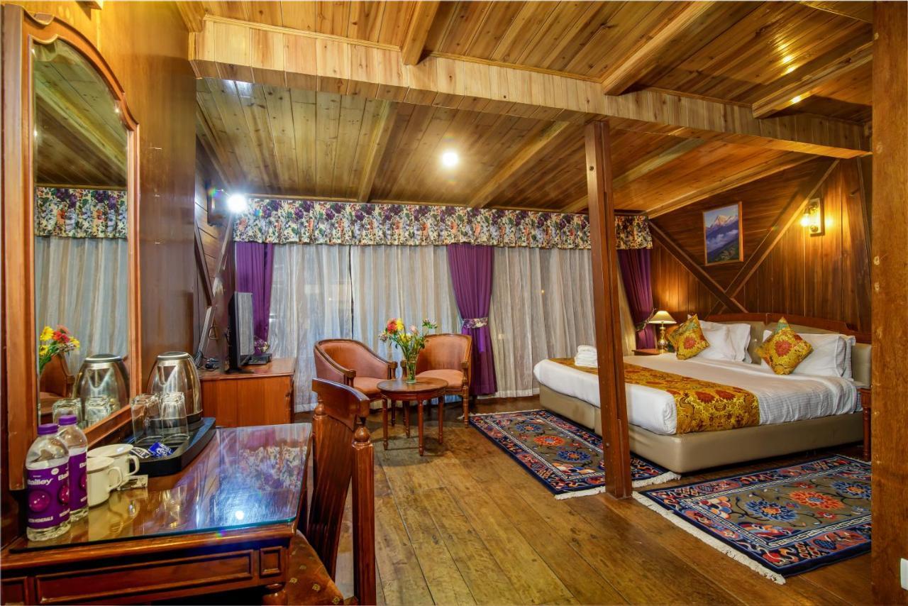 Muscatel Himalayan Resort - 400 Mts From Mall Road 大吉岭 外观 照片
