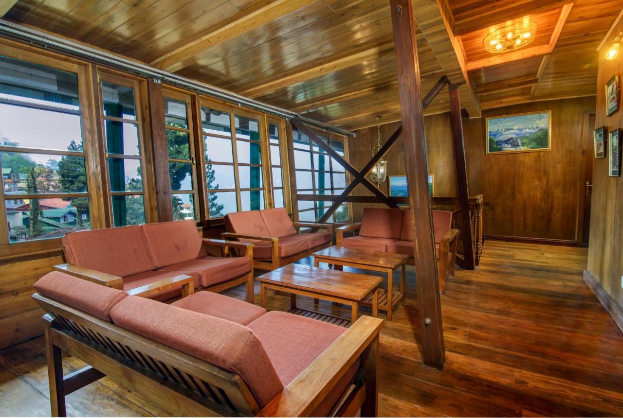 Muscatel Himalayan Resort - 400 Mts From Mall Road 大吉岭 外观 照片