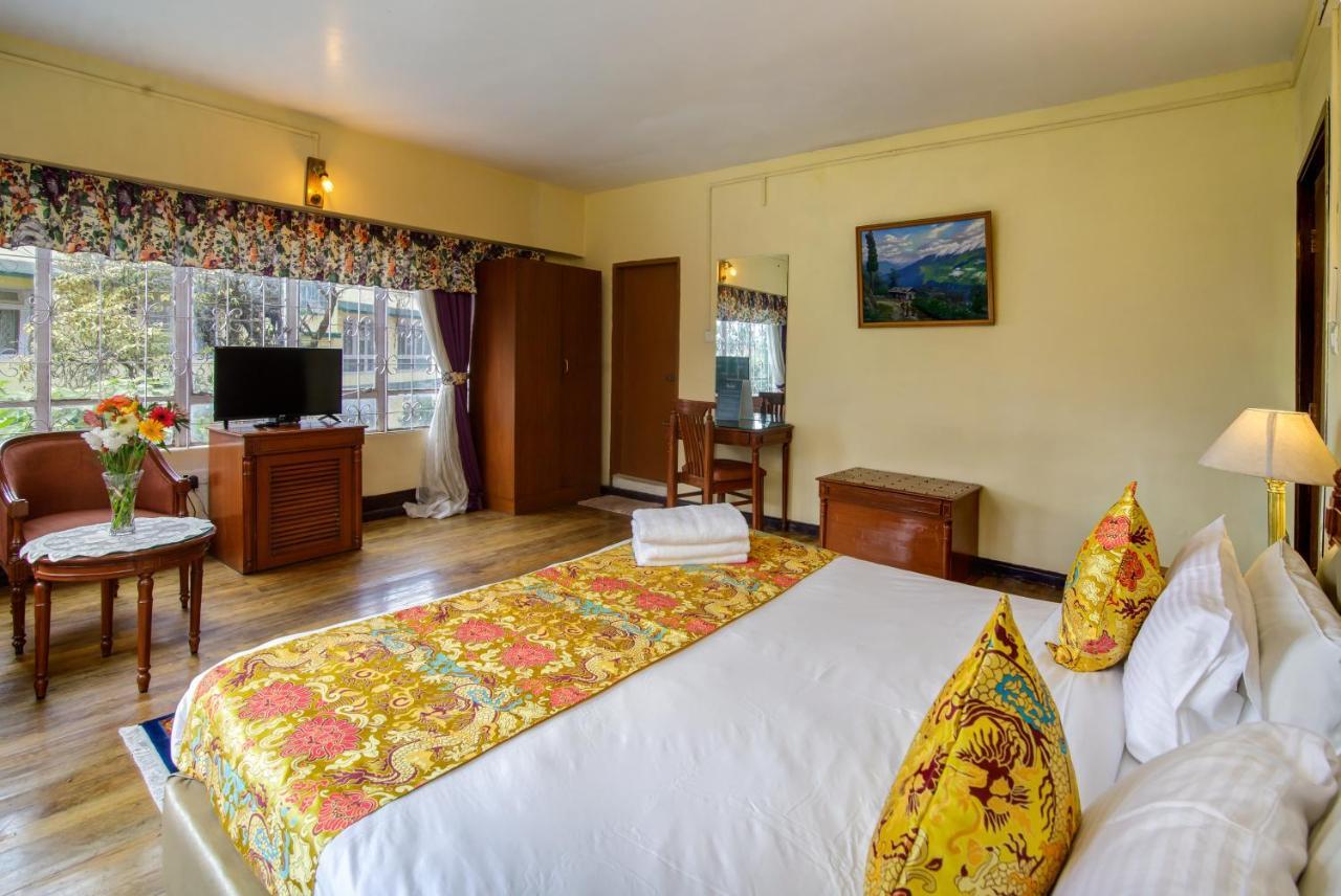 Muscatel Himalayan Resort - 400 Mts From Mall Road 大吉岭 外观 照片